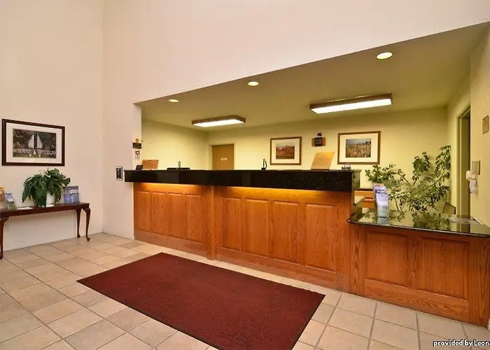 Western Gateway 3*